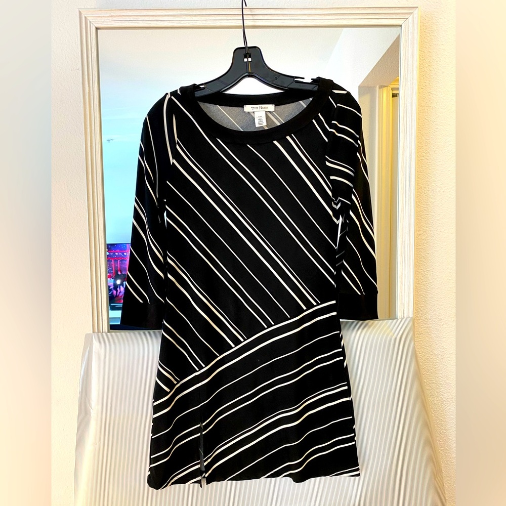 White House Black Market Diagonal Stripe Tunic Size XXS